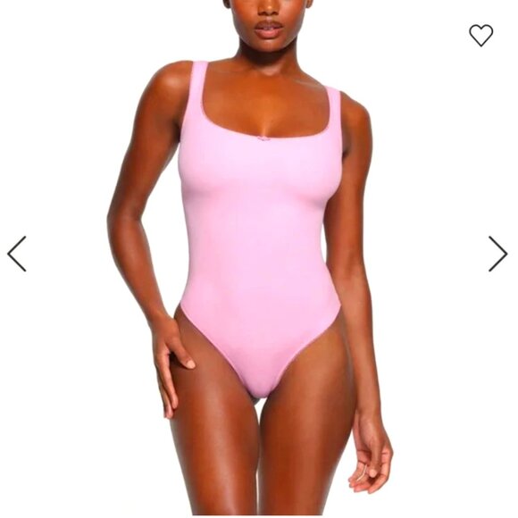 SKIMS Tops - Fits Everybody Square Neck Body Suit